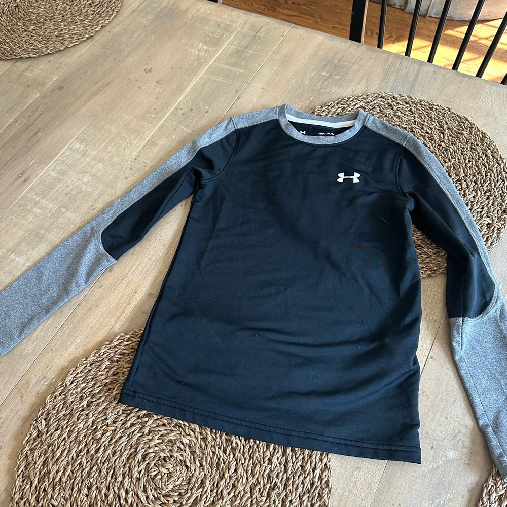 Underarmour kids cold gear shirt